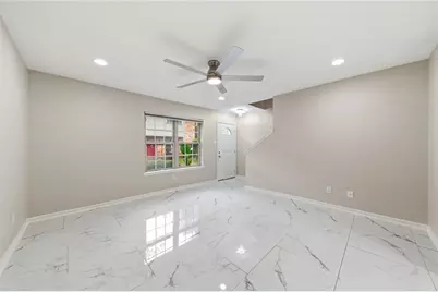 515 Tallowood Road #15, Houston, TX 77024 - Photo 9