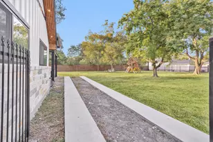 4323 Tilson Ln, Houston, TX 77041 - Photo 17