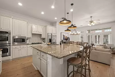 15 Islewood Boulevard, The Woodlands, TX 77380 - Photo 17