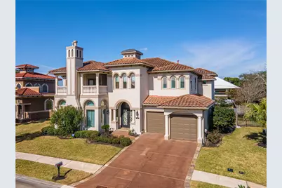 538 Villa Drive, Seabrook, TX 77586 - Photo 1