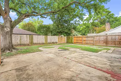 5927 Bihia Forest Drive, Houston, TX 77088 - Photo 21