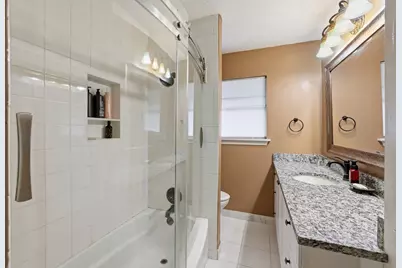 10922 Ivyridge Road, Houston, TX 77043 - Photo 11