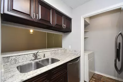 700 Thicket Lane #704, Houston, TX 77079 - Photo 15