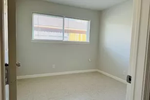 647 Regal St, Houston, TX 77034 - Photo 5