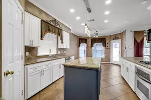12902 Lake Mist Dr, Cypress, TX 77429 - Photo 11