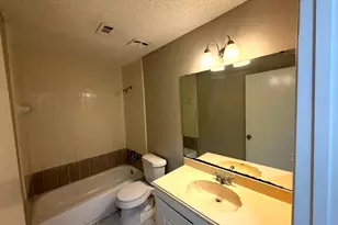 5817 W Tidwell Rd, Houston, TX 77092 - Photo 15