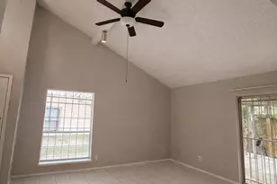 5817 W Tidwell Rd, Houston, TX 77092 - Photo 7