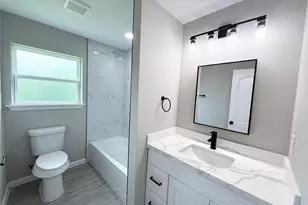 2626 Woodland St, La Marque, TX 77568 - Photo 11