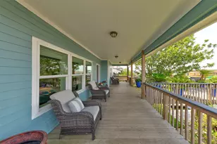 1052 Redfish St, Bayou Vista, TX 77563 - Photo 3