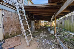 7807 Melrose St, Houston, TX 77022 - Photo 27