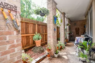 4635 Wild Indigo St, Houston, TX 77027 - Photo 29