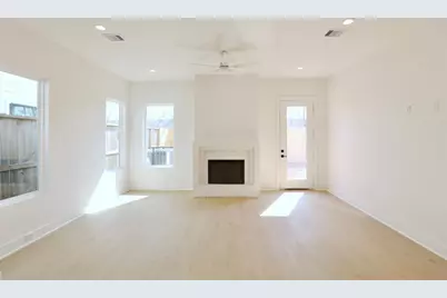 136 E 37th Street, Houston, TX 77018 - Photo 13