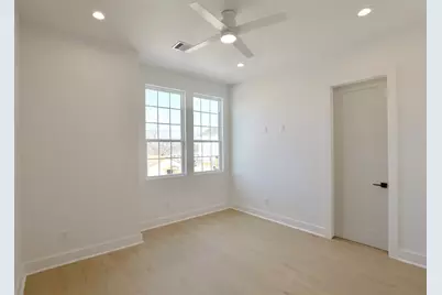 136 E 37th Street, Houston, TX 77018 - Photo 31