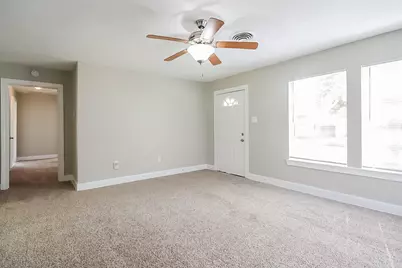 706 E Humble Street, Baytown, TX 77520 - Photo 3