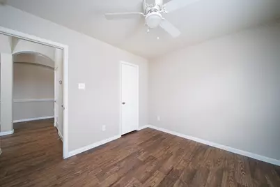 1014 Shadow Glenn Drive, Conroe, TX 77301 - Photo 23