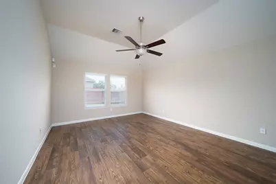 1014 Shadow Glenn Drive, Conroe, TX 77301 - Photo 13