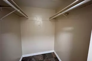 10075 Westpark Dr, Houston, TX 77042 - Photo 15
