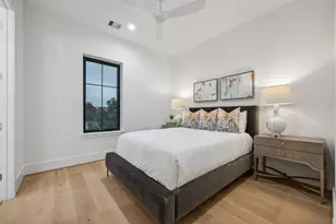 4036 Lanark Ln, Houston, TX 77025 - Photo 25
