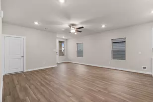 12199 Ridge Top Dr, Conroe, TX 77304 - Photo 9