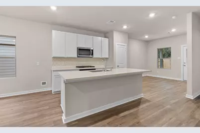 12199 Ridge Top Drive, Conroe, TX 77304 - Photo 3