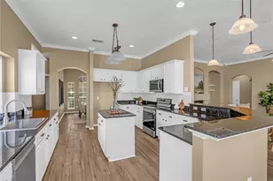 2709 W Oaks Blvd, Pearland, TX 77584 - Photo 11