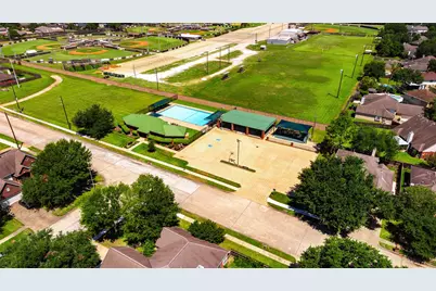 2709 W Oaks Boulevard, Pearland, TX 77584 - Photo 21