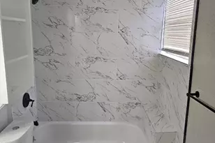 8010 Miley St, Houston, TX 77028 - Photo 7