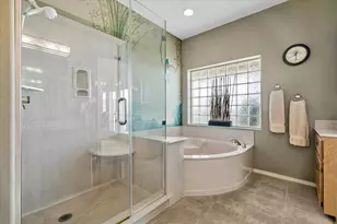 203 Kahmeha Dr, Tiki Island, TX 77554 - Photo 35