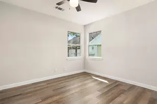715 20th Ave N, Texas City, TX 77590 - Photo 17
