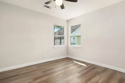 715 20th Avenue N, Texas City, TX 77590 - Photo 17