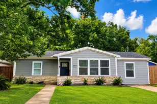 1217 18th Ave N, Texas City, TX 77590 - Photo 1