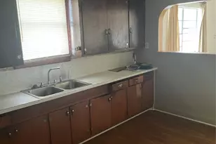 333 13th St, Port Arthur, TX 77640 - Photo 5