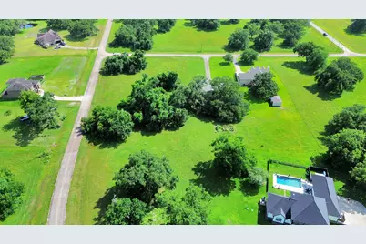 406 Rancho Chico Trail, Angleton, TX 77515 - Photo 11