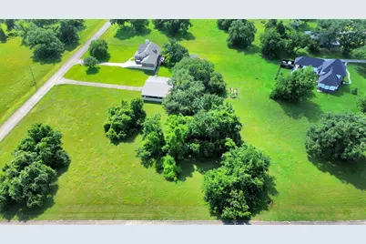 406 Rancho Chico Trail, Angleton, TX 77515 - Photo 9