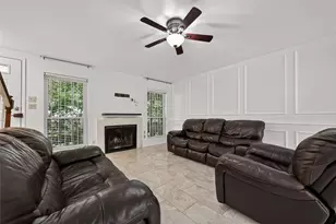 10615 Briar Forest Dr, Houston, TX 77042 - Photo 7