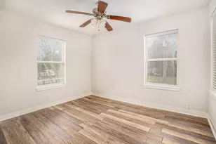 202 Beatrice St, La Marque, TX 77568 - Photo 11