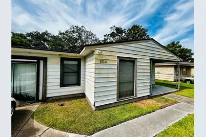 1514 1st Avenue N, Texas City, TX 77590 - Photo 1