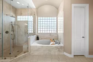 70 Blooming Grove Ln, Houston, TX 77077 - Photo 17