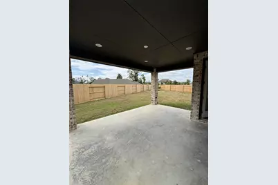 13105 Bridge Crest Drive, Conroe, TX 77302 - Photo 11