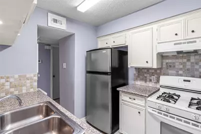1016 Tri Oaks Lane #92, Houston, TX 77043 - Photo 11