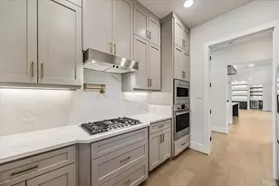 302 Piedmont St, Sugar Land, TX 77478 - Photo 17