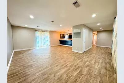 1702 Baylor Avenue, Bay City, TX 77414 - Photo 7