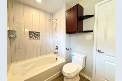 1702 Baylor Avenue, Bay City, TX 77414 - Photo 13