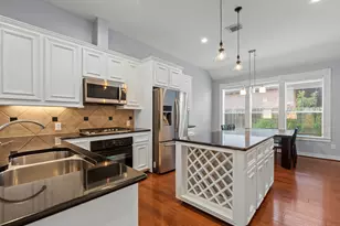 1274 Seamist Dr, Houston, TX 77008 - Photo 7