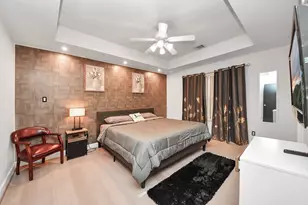 9715 Riddlewood Ln, Houston, TX 77025 - Photo 11