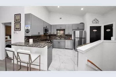 9715 Riddlewood Lane, Houston, TX 77025 - Photo 19