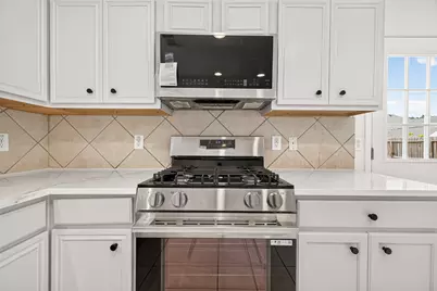 9126 S Ferndale Place Drive, Houston, TX 77064 - Photo 11