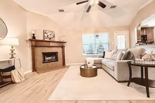 810 Springwood Dr, Conroe, TX 77385 - Photo 5