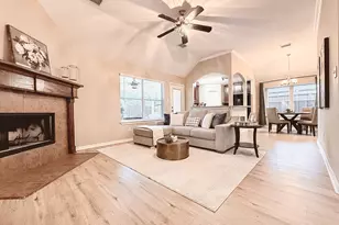 810 Springwood Dr, Conroe, TX 77385 - Photo 7