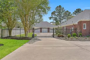 106 Charleston St, Friendswood, TX 77546 - Photo 5